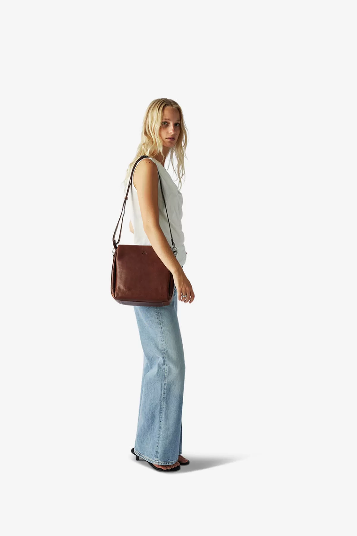 Adax Cormorano Shoulder Bag Ellinor Coffee Discount